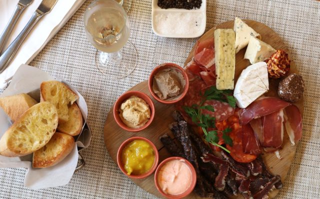 Ploughman's Platter Oude Werf